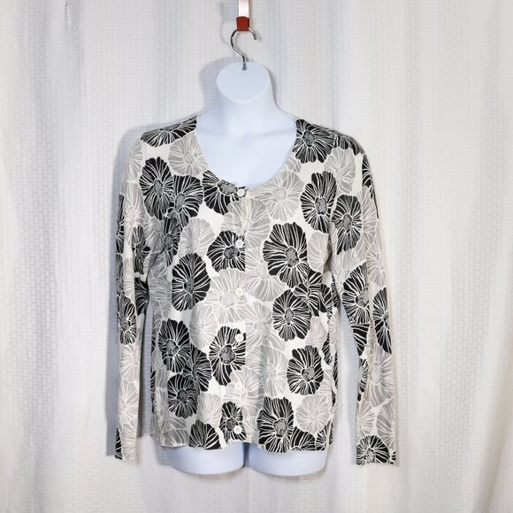 White Stag Size XL Grey/black/white floral pattern scoop neck button down cardig - Picture 1 of 11